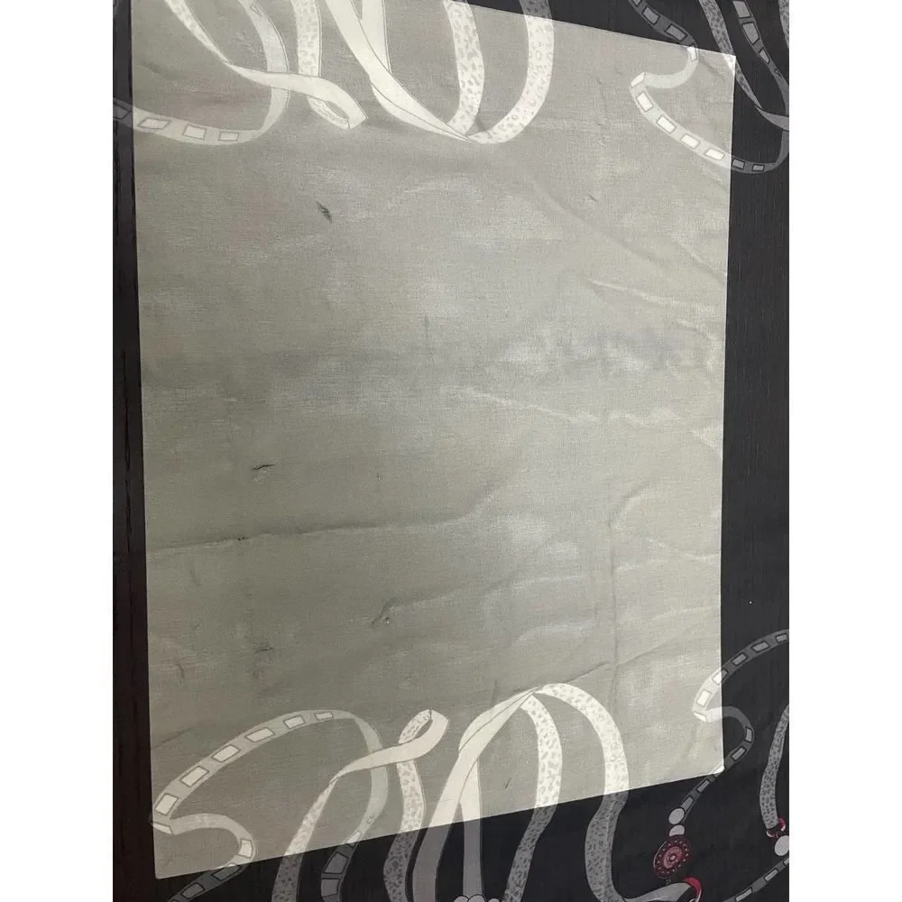 Versace silk scarf - Picture 6 of 12
